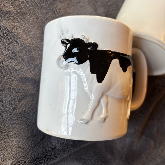 Set of Two Cow Coffee Mugs - Picture 2 of 9